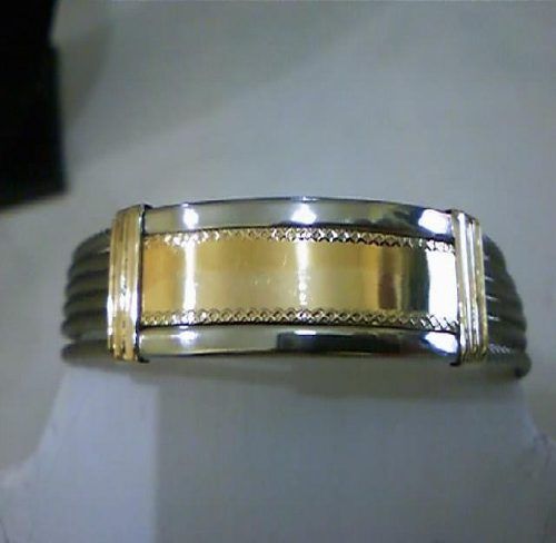 BRACELETE EM AÇO COM APLIQUE DE OURO